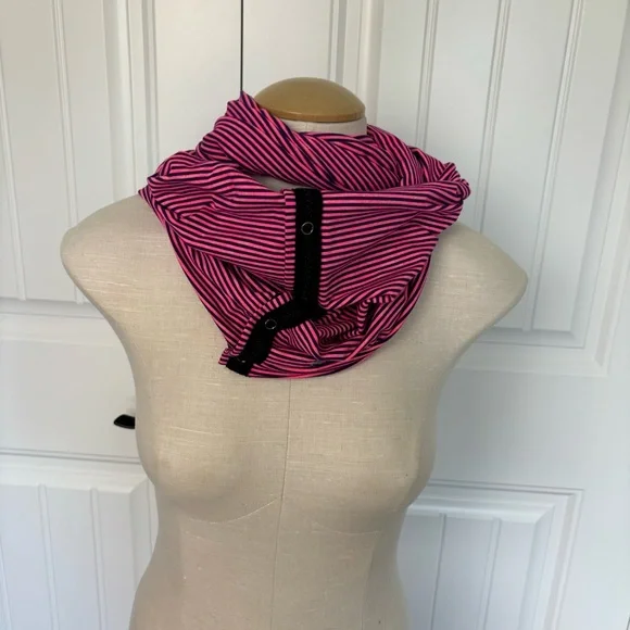 Ivivva Scarf - Picture 4 of 5